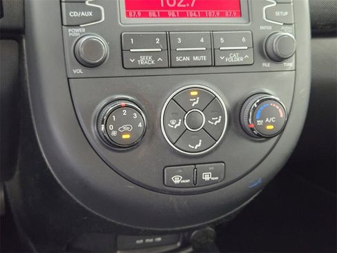 Used 2013 Kia Soul image 19