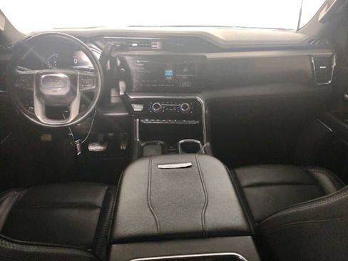 Used 2024 GMC Sierra 2500 Denali w/ Denali Reserve Package AWD/4WD image 2