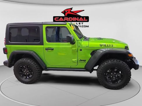 Used 2025 Jeep Wrangler Sport AWD/4WD image 2