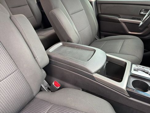 Used 2015 Nissan Titan SV w/ SV Value Truck Package image 37