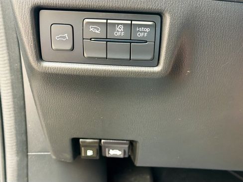 Used 2025 MAZDA CX-5 Carbon Edition image 17