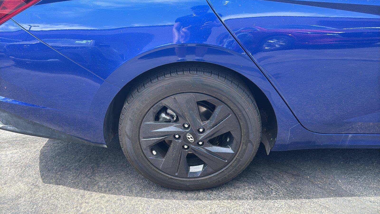 Used 2021 Hyundai Elantra SEL FWD image 6