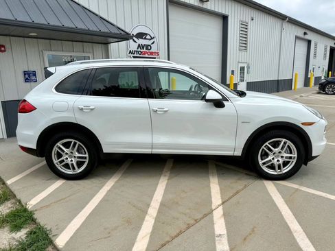 Used 2013 Porsche Cayenne Diesel AWD/4WD image 7