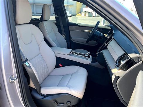 Used 2026 Volvo XC90 B6 Plus w/ Protection Package Premier image 10