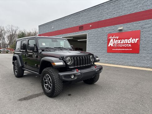 Used 2026 Jeep Wrangler Unlimited Rubicon image 1