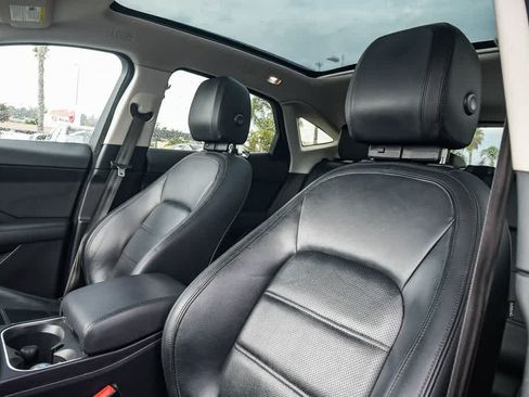 Used 2020 Jaguar E-PACE SE AWD/4WD image 21