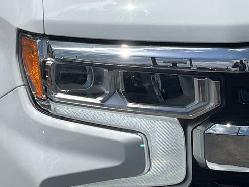 Used 2022 Chevrolet Silverado 1500 LT AWD/4WD image 9