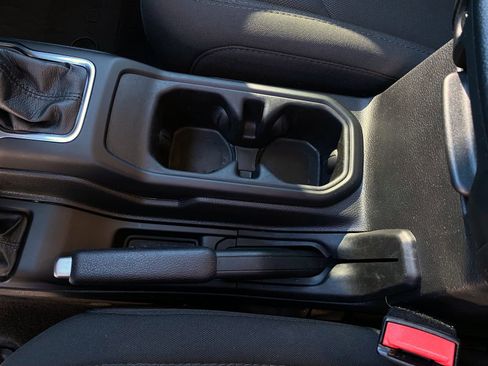 Used 2022 Jeep Wrangler Unlimited Sport image 21