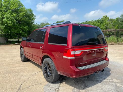 Used 2015 Lincoln Navigator 2WD image 5