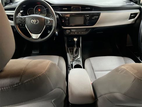Used 2016 Toyota Corolla LE image 10