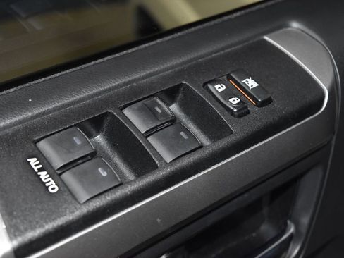 Used 2023 Toyota 4Runner SR5 image 5