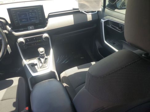 Certified 2022 Toyota RAV4 LE image 17