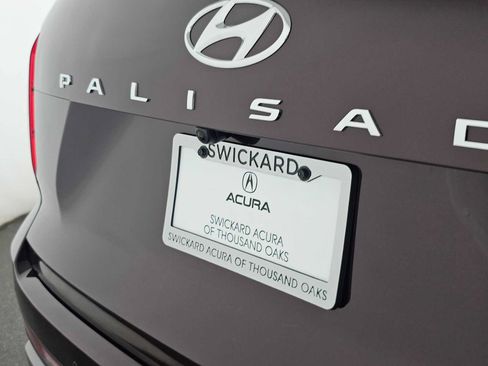Used 2023 Hyundai Palisade Limited w/ Cargo Package FWD image 14
