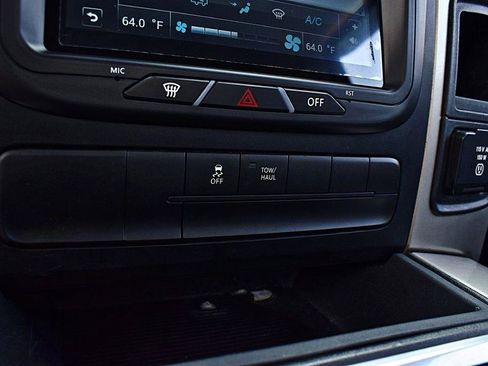 Used 2014 RAM 1500 Express RWD image 32