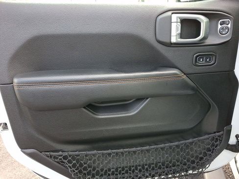 Certified 2020 Jeep Gladiator Mojave image 15