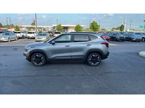 Used 2024 Kia Seltos SX w/ SX Sunroof Package AWD/4WD image 2