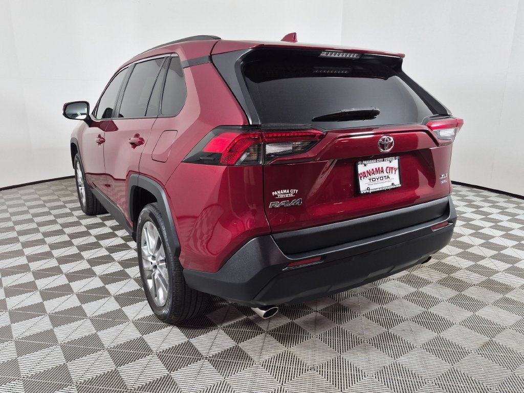 Used 2023 Toyota RAV4 XLE Premium AWD/4WD image 5