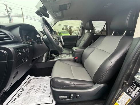 Used 2023 Toyota 4Runner SR5 Premium image 10