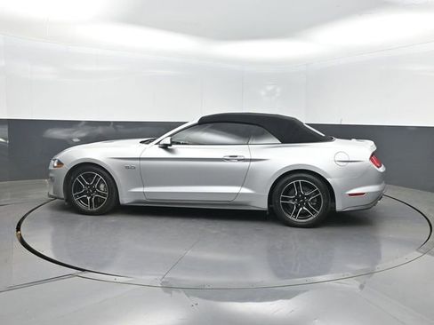 Used 2019 Ford Mustang GT Premium RWD image 3