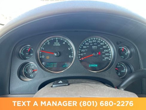 Used 2011 GMC Yukon XL SLT w/ SLT-2 Equipment Package AWD/4WD image 13