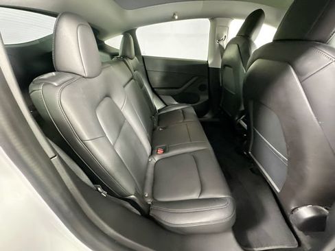 Used 2020 Tesla Model Y AWD image 24