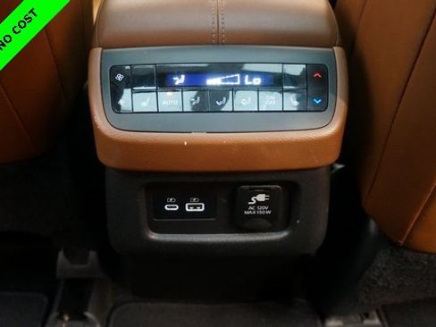 Used 2022 Nissan Pathfinder Platinum w/ Cargo Package image 39