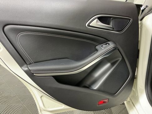 Used 2018 Mercedes-Benz CLA 250 image 24