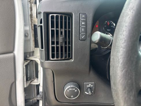 Used 2020 Chevrolet Express 2500 w/ Driver Convenience Package RWD image 13