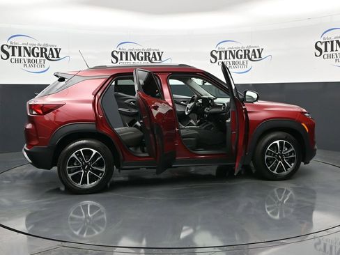 Used 2025 Chevrolet TrailBlazer LT w/ Convenience Package image 27
