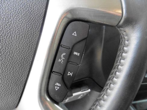 Used 2018 Chevrolet Express 2500 w/ Driver Convenience Package RWD image 17