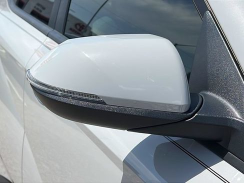 Certified 2024 Hyundai Kona SEL FWD image 31