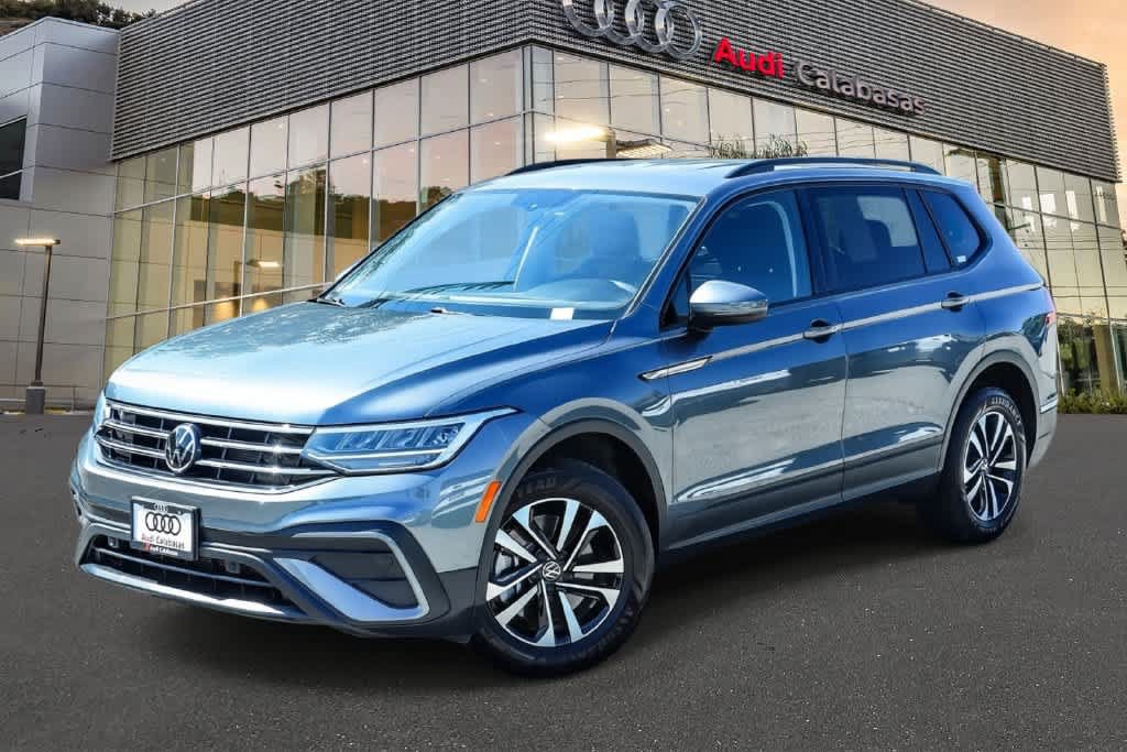 Used 2023 Volkswagen Tiguan S FWD image 1