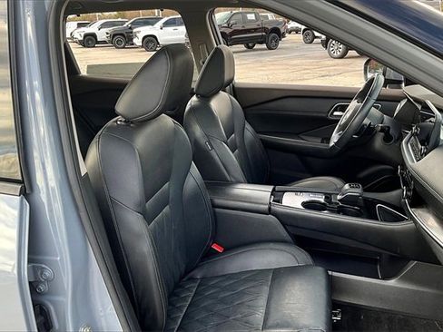 Used 2023 Nissan Rogue Platinum w/ Platinum Premium Package image 29