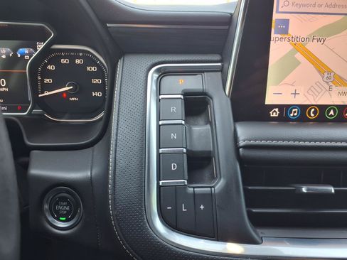 Used 2021 GMC Yukon SLT w/ SLT Premium Package AWD/4WD image 26