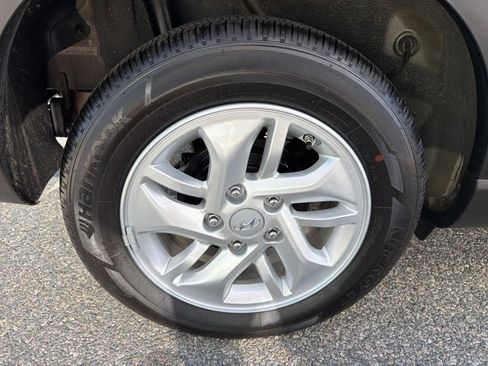 Certified 2025 Hyundai Venue SE image 39