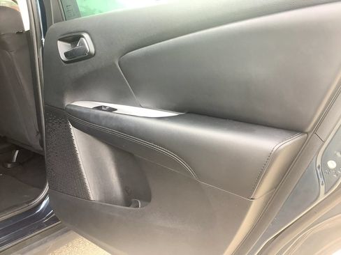 Used 2014 Dodge Journey American Value Package w/ Flexible Seating Group FWD image 17