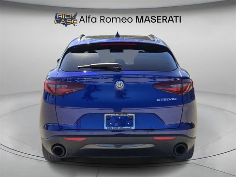 Used 2023 Alfa Romeo Stelvio Sprint image 5