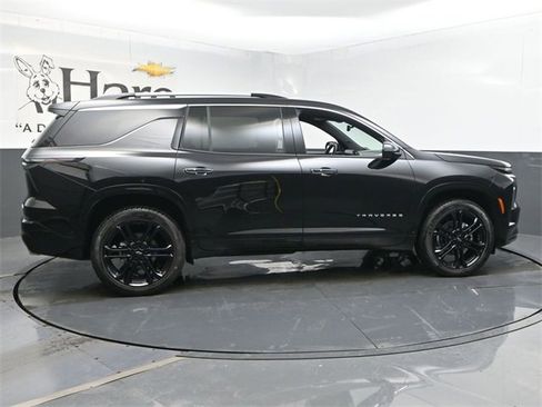 New 2025 Chevrolet Traverse High Country w/ LPO, Floor Liner Package image 16