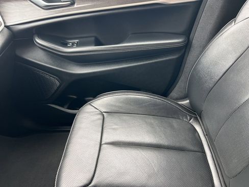 Used 2023 Jeep Grand Cherokee L Limited w/ Luxury Tech Group II image 21