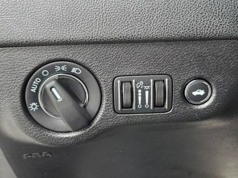 Used 2021 Chrysler 300 Touring w/ Sport Appearance Package RWD image 27