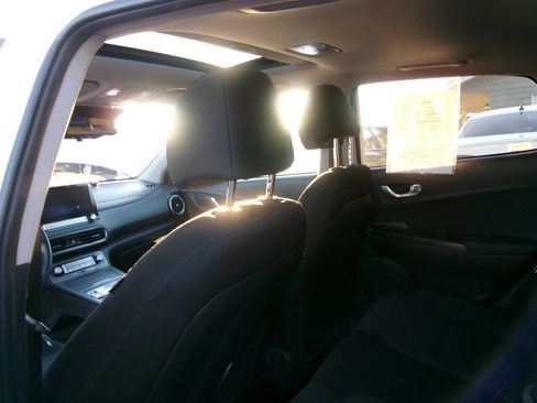 Used 2023 Hyundai Kona SEL image 19