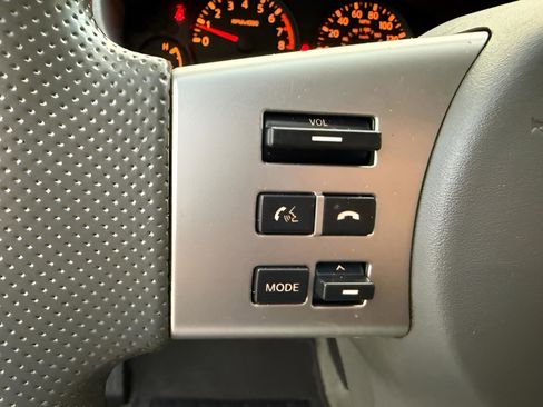 Used 2018 Nissan Frontier SV image 17