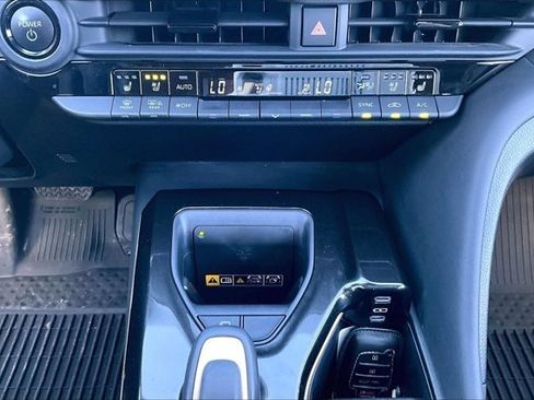 Used 2025 Toyota Crown Signia w/ Advanced Technology Package AWD/4WD image 16