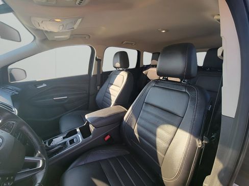 Used 2017 Ford Escape Titanium image 10