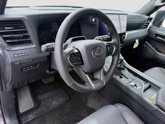 New 2026 Lexus GX 550 w/ Cold Area Package AWD/4WD image 28