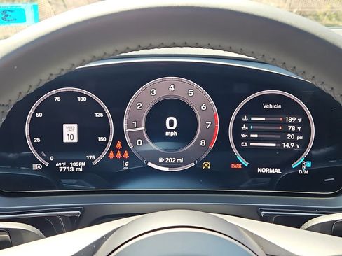 Certified 2025 Porsche Cayenne Coupe AWD/4WD image 41