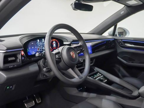 Certified 2025 Porsche Macan 4S Electric image 4