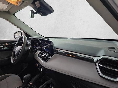 Used 2025 Chevrolet TrailBlazer LT AWD/4WD image 22