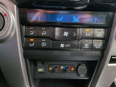 Used 2020 Toyota 4Runner Limited image 24