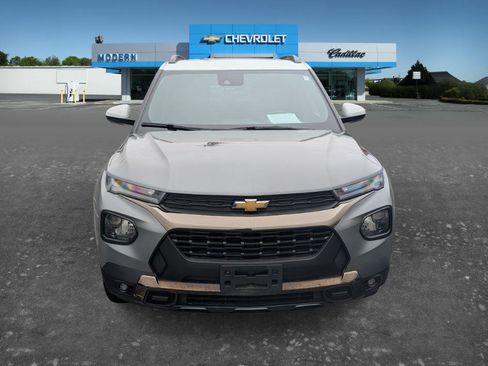 Used 2023 Chevrolet TrailBlazer ACTIV w/ Sun and Liftgate Package image 2